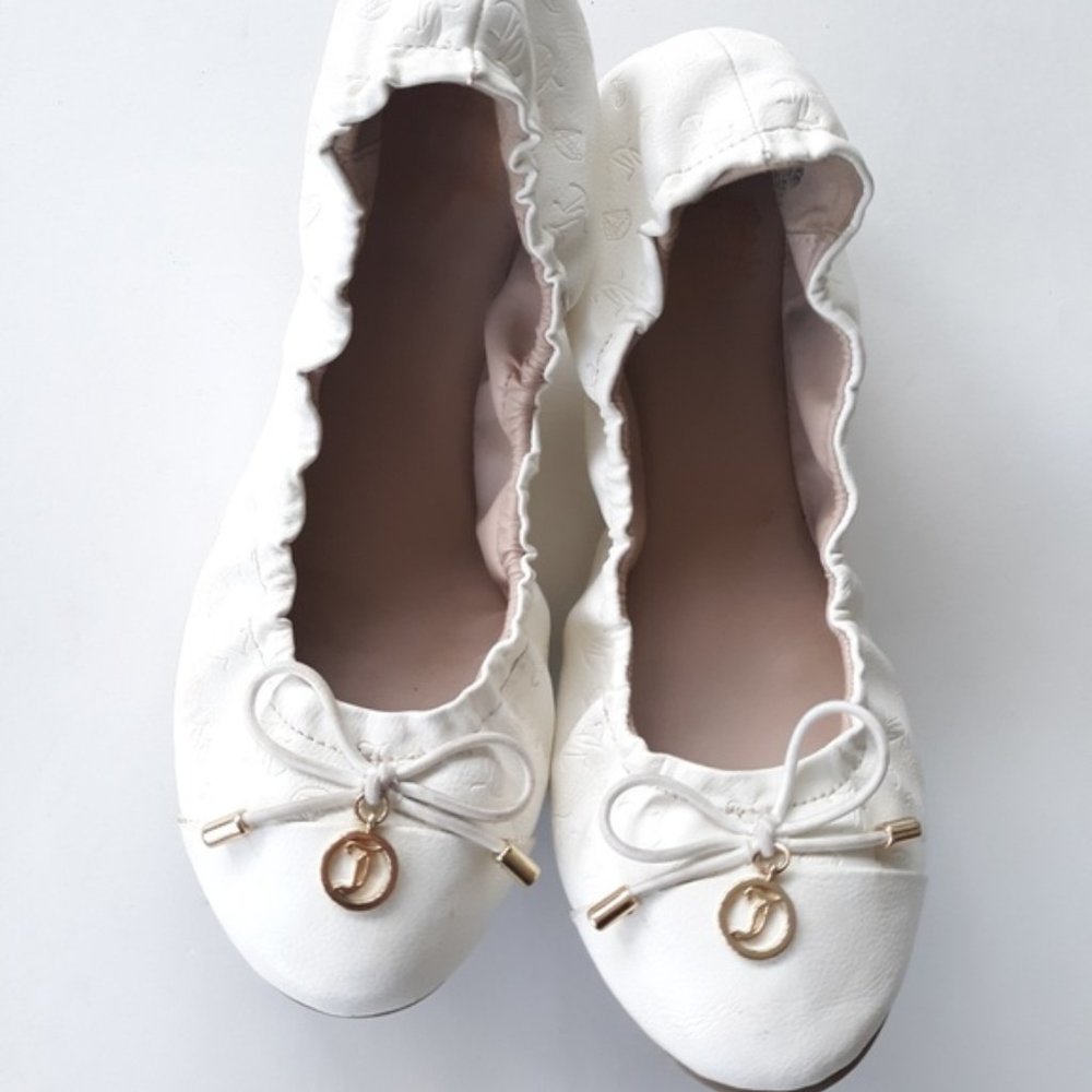 Juicy Couture size 7 ballet flats